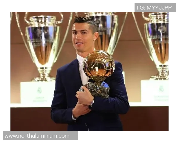 足坛巨星辉煌时刻全纪录历年世界足球先生金球奖获奖图集