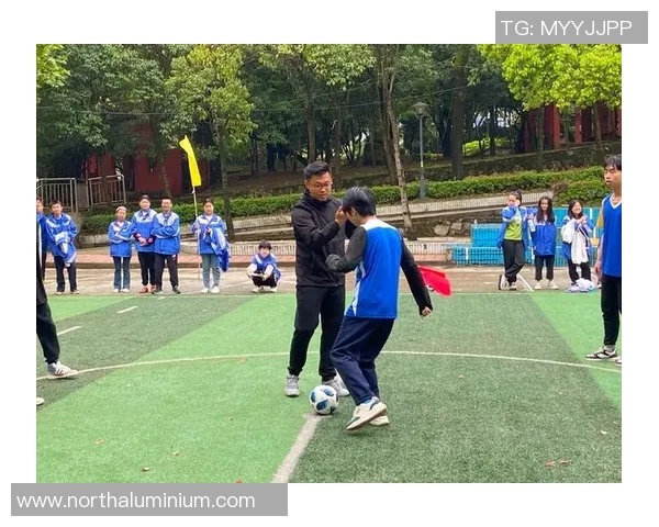 足球野球场球星崛起之路他们如何从街头走向职业赛场